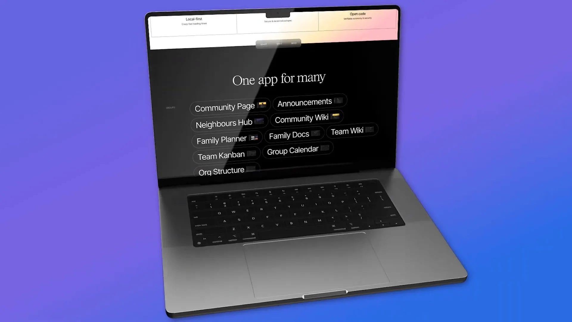 Een laptop met een website op het scherm, met een zwarte achtergrond met witte en gele tekst die productiviteitstools zoals 'Community Page', 'Family Planner' en 'Group Calendar' markeert. De nieuwste notitie-apps zijn direct toegankelijk. De laptop rust op een blauw oppervlak.
